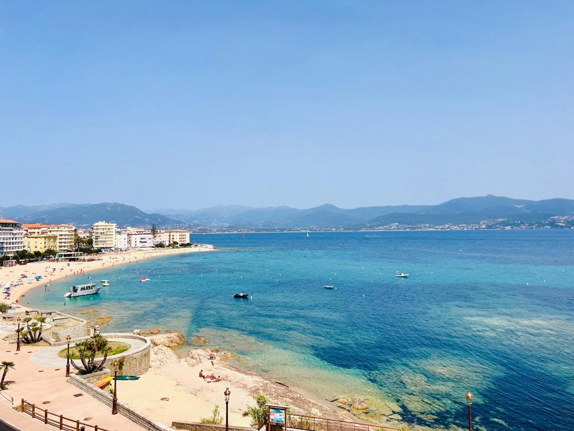 Front De Mer Beau T3 Climatise Balcon Parking Ajaccio Ajaccio  Exterior foto