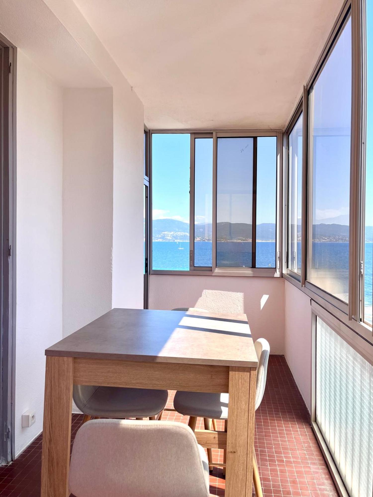 Front De Mer Beau T3 Climatise Balcon Parking Ajaccio Ajaccio  Exterior foto